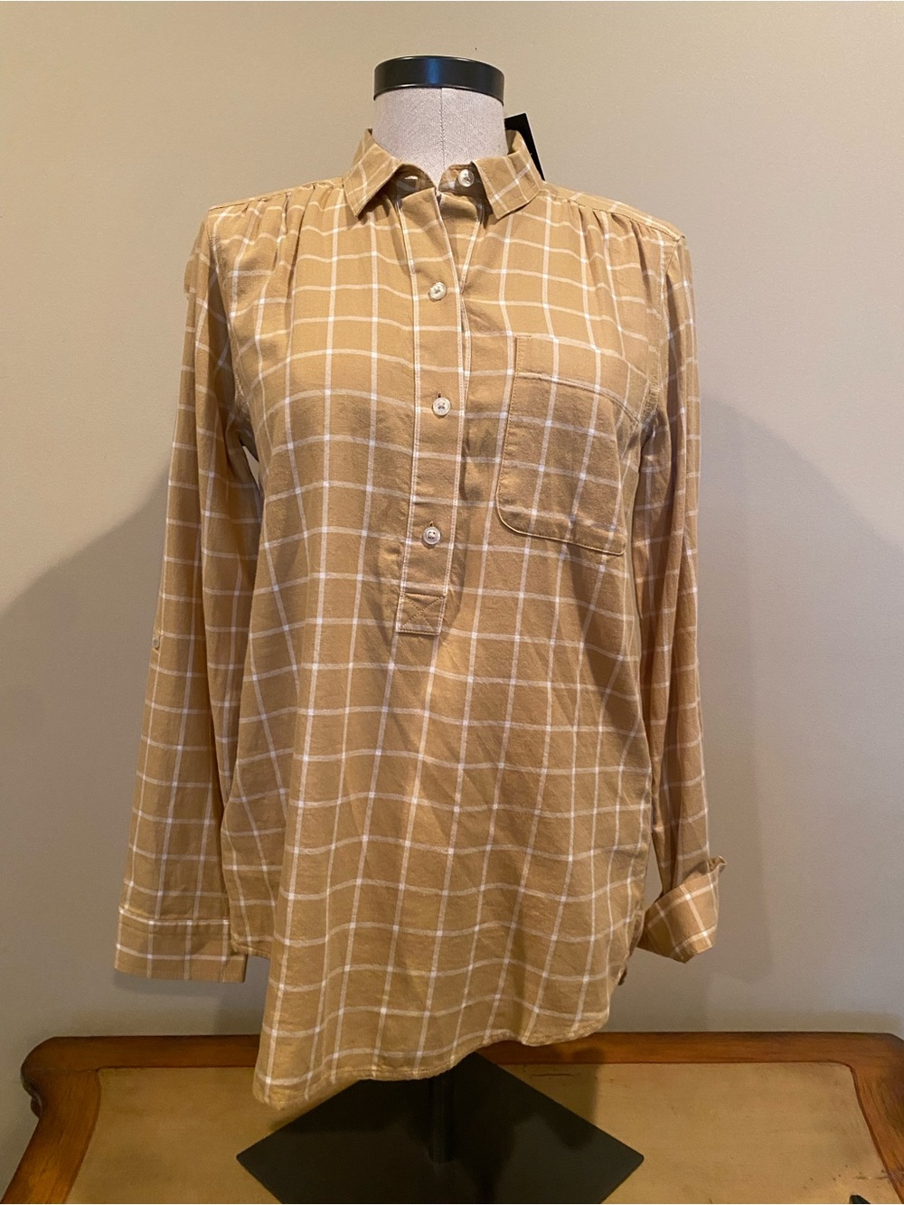 Eddie Bauer Women’s Halcyon Cotton Tunic Shirt Gold And White Plaid NWT Size S